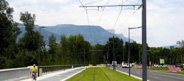 grenoble-tranvia-lineaE-00-590x260.jpg